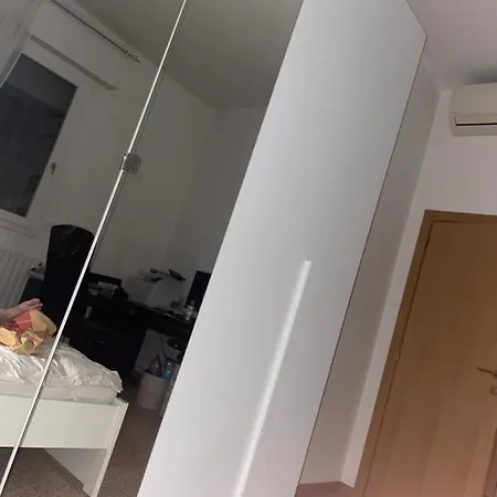 Anita *